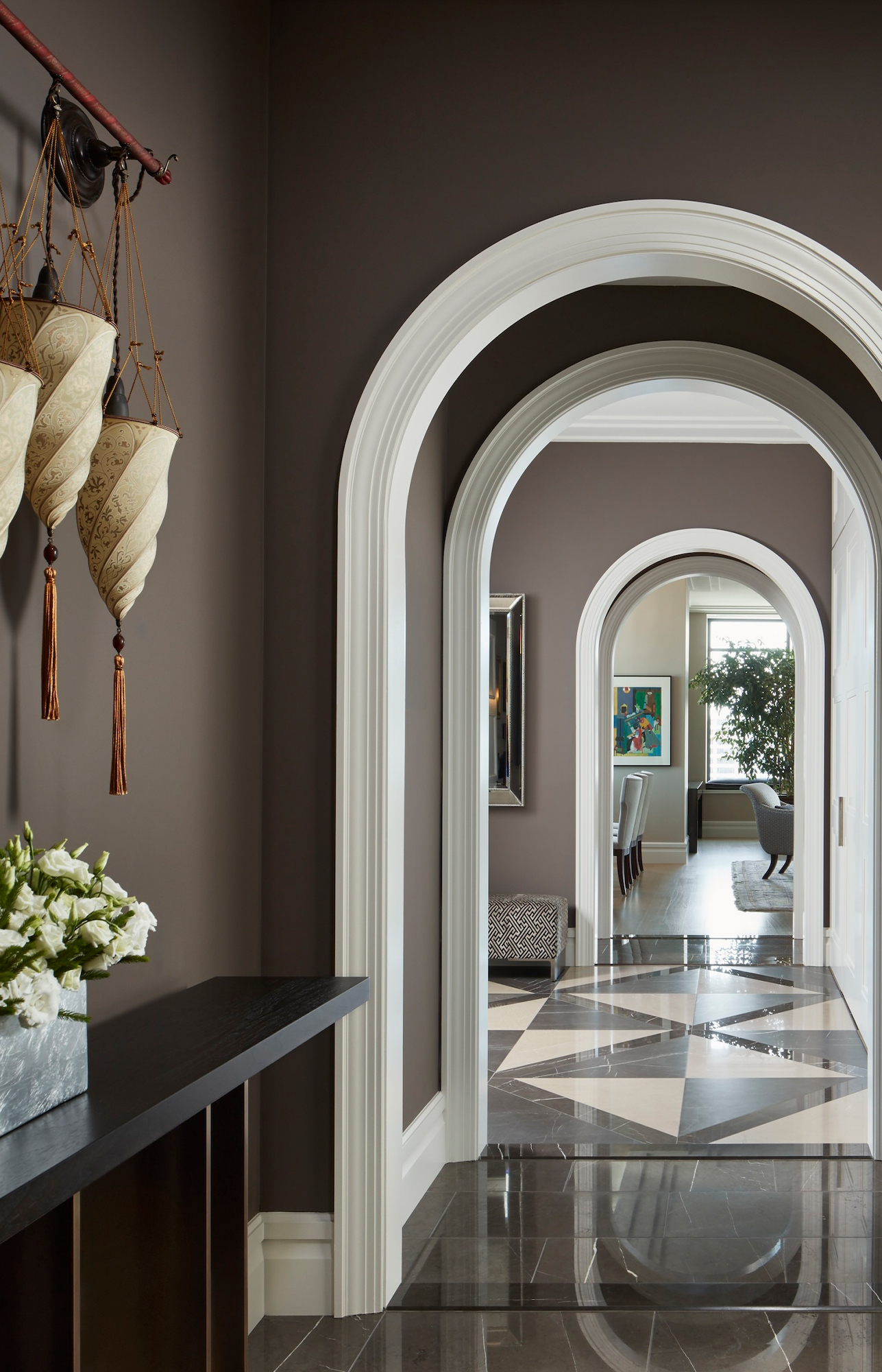 House-of-Hunt-Interior-Design-Chicago-Arched-Entryway-Mobile