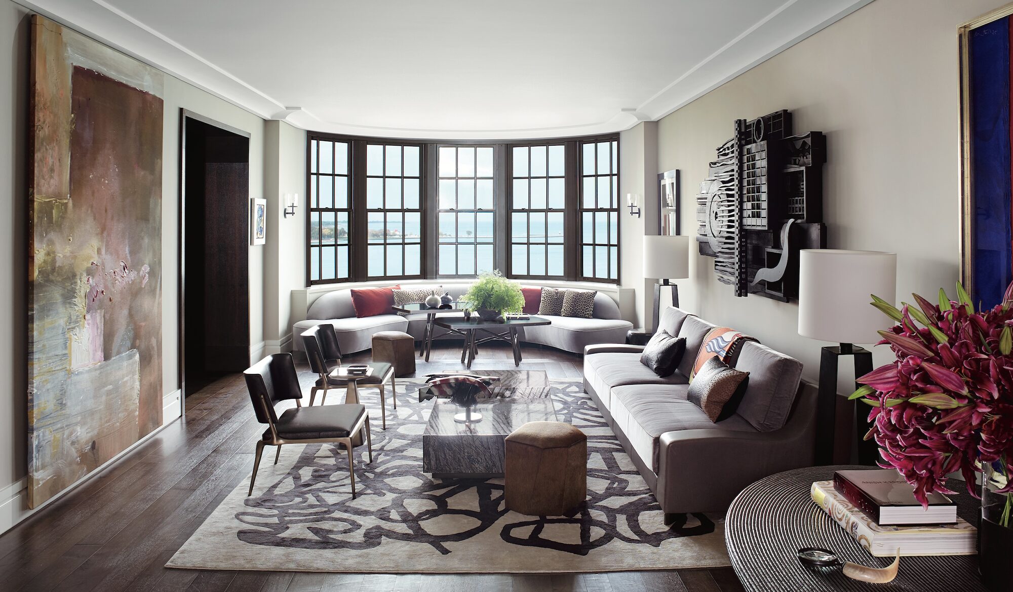 House-of-Hunt-Interior-Design-Chicago-Living-Room-With-Large-Wall-Art